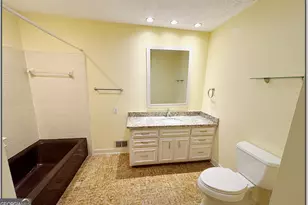 125 Cannongate Cir, Sharpsburg, GA 30277 - Photo 12