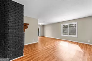 317 E Barnett St, Washington, GA 30673 - Photo 6