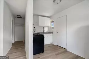 462 Whitehall Ter SW, Atlanta, GA 30312 - Photo 6