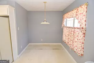 120 Park Pl, Barnesville, GA 30204 - Photo 6