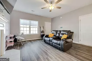 224 Brightleaf Cir, Hinesville, GA 31313 - Photo 6