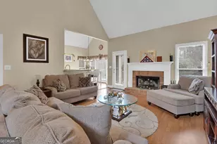 5252 Deep Springs Dr, Stone Mountain, GA 30087 - Photo 6