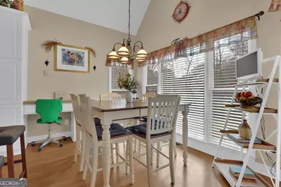 5252 Deep Springs Drive, Stone Mountain, GA 30087 - Photo 10