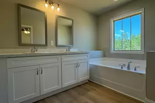 166 Country World Dr, Macon, GA 31211 - Photo 12