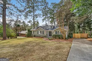 1868 Waverland Dr, Macon, GA 31211 - Photo 2