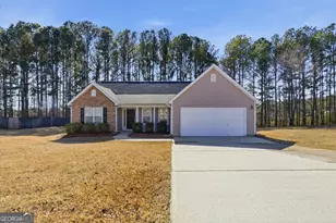 946 Damson Tr, Hampton, GA 30228 - Photo 1