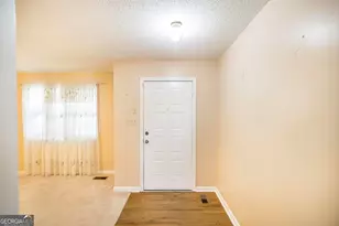 104 Delone Dr, Byron, GA 31008 - Photo 6