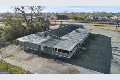 215 NW Main Street, Vidalia, GA 30474 - Photo 2