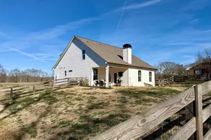 1924 Lou Gurley Rd, Bowersville, GA 30516 - Photo 16