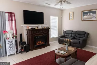 9725 Silverstone Court, Jonesboro, GA 30238 - Photo 8