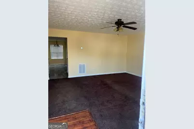 7200 Grosbeak Street, Union City, GA 30291 - Photo 2