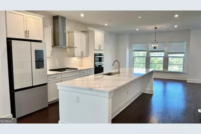 533 Whitlox Road NW, Atlanta, GA 30318 - Photo 4