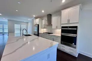 533 Whitlox Rd NW, Atlanta, GA 30318 - Photo 8