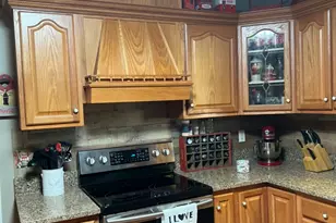 1012 Bexton Rd, Moreland, GA 30259 - Photo 8