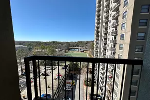 795 Hammond Dr, Sandy Springs, GA 30328 - Photo 16