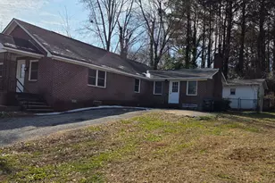 120 S Pine St, Toccoa, GA 30577 - Photo 2