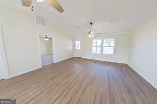 1021 11th Ave NW, Moultrie, GA 31768 - Photo 6