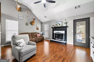 90 Hollow Oaks Ct, Newnan, GA 30263 - Photo 6