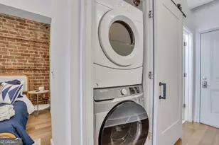 310 W Broughton St, Savannah, GA 31401 - Photo 12