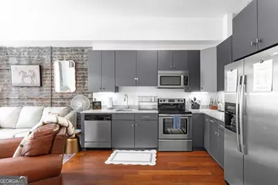 310 W Broughton Street #2011, Savannah, GA 31401 - Photo 2