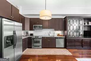 310 W Broughton St, Savannah, GA 31401 - Photo 4