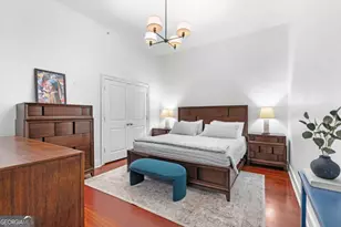 310 W Broughton St, Savannah, GA 31401 - Photo 8