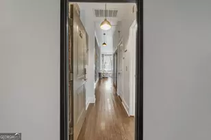 310 W Broughton St, Savannah, GA 31401 - Photo 6