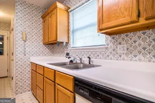 1560 Sweetwater Dr, Warner Robins, GA 31088 - Photo 12