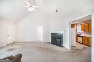 1560 Sweetwater Dr, Warner Robins, GA 31088 - Photo 8