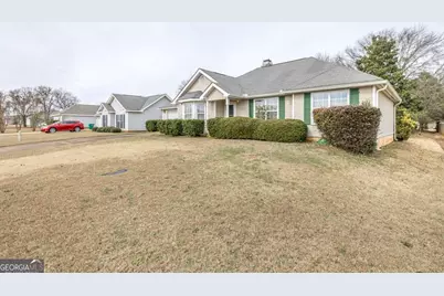 1560 Sweetwater Drive, Warner Robins, GA 31088 - Photo 4