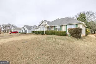 1560 Sweetwater Dr, Warner Robins, GA 31088 - Photo 4