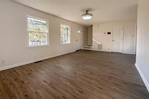 239 E Doyle St, Toccoa, GA 30577 - Photo 4