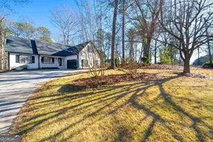 198 Lakeview Dr, Temple, GA 30179 - Photo 2