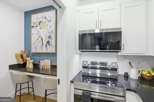 6305 Shannon Pkwy, Union City, GA 30291 - Photo 12