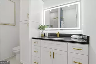 6305 Shannon Pkwy, Union City, GA 30291 - Photo 6