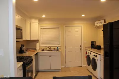1260 Woodland Avenue #B, Atlanta, GA 30324 - Photo 8