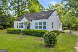 425 S 3rd St, Vienna, GA 31092 - Photo 2