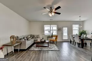 159 Mead Ct, Hoschton, GA 30548 - Photo 4