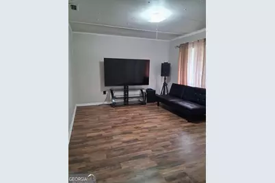 2732 Village Green Lane, Macon, GA 31206 - Photo 2