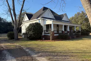 315 Pine Ave, Pinehurst, GA 31070 - Photo 2