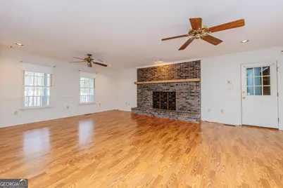 6137 Wesleyan Drive N, Macon, GA 31210 - Photo 16