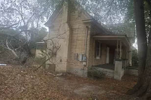 315 S Lawrence St, Dublin, GA 31021 - Photo 2