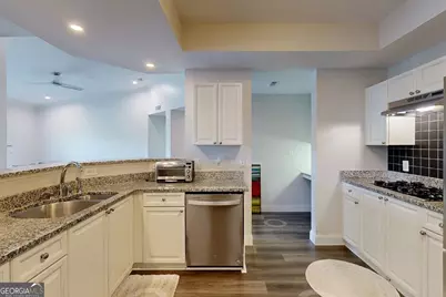 3275 Lenox Road NE #APT 413, Atlanta, GA 30324 - Photo 32