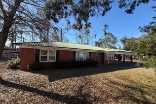 44 E Plum St, Hazlehurst, GA 31539 - Photo 2