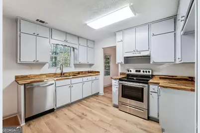 728 Stonebridge Crescent, Lithonia, GA 30058 - Photo 22