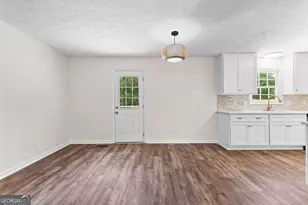 223 Pinehaven Dr, Lagrange, GA 30240 - Photo 8