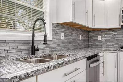 2760 Swansea Court, College Park, GA 30349 - Photo 18