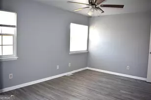 912 Pineland Ave, Hinesville, GA 31313 - Photo 8