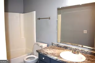 912 Pineland Ave, Hinesville, GA 31313 - Photo 10