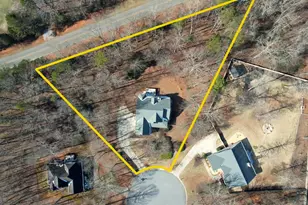 1000 Holcomb Ct, Bogart, GA 30622 - Photo 2